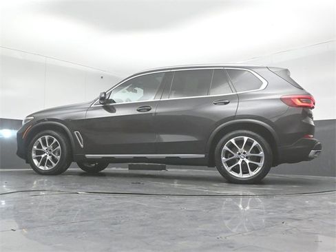 Used 2021 BMW X5 xDrive40i w/ Convenience Package image 35