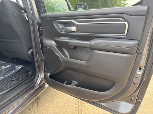 New 2026 RAM 1500 4x4 Crew Cab image 28