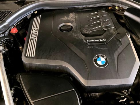 Used 2022 BMW 530i w/ Premium Package RWD image 29