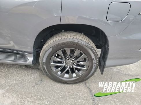 Used 2023 Lexus GX 460 Premium w/ Premium Package image 22