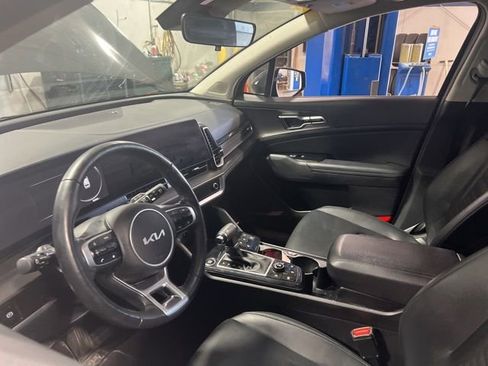 Used 2024 Kia Sportage SX AWD/4WD image 7