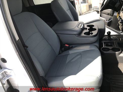 Used 2017 RAM 3500 Tradesman w/ Chrome Appearance Group image 23