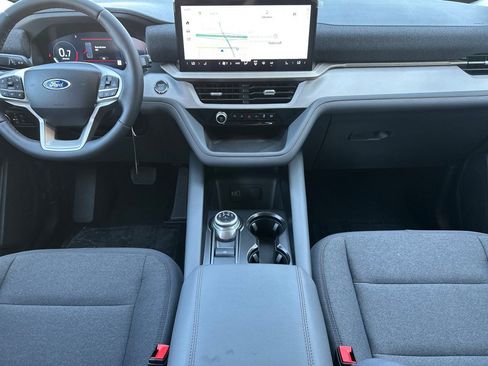 New 2026 Ford Explorer Active RWD image 13