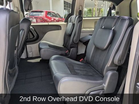 Used 2016 Dodge Grand Caravan SXT FWD image 16