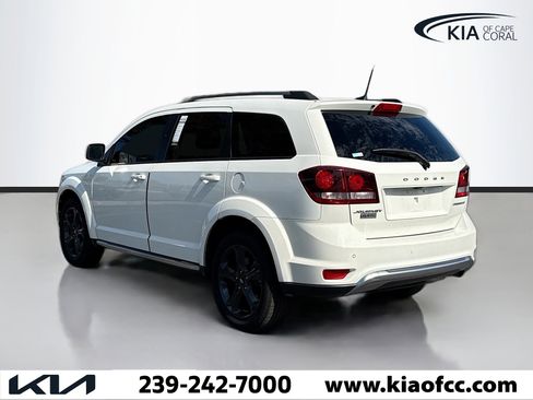 Used 2020 Dodge Journey Crossroad image 3