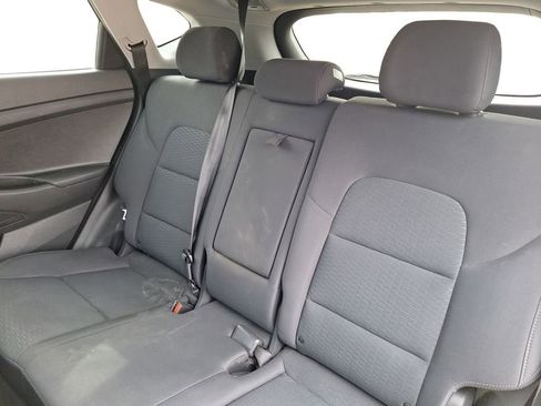 Used 2019 Hyundai Tucson SE image 11