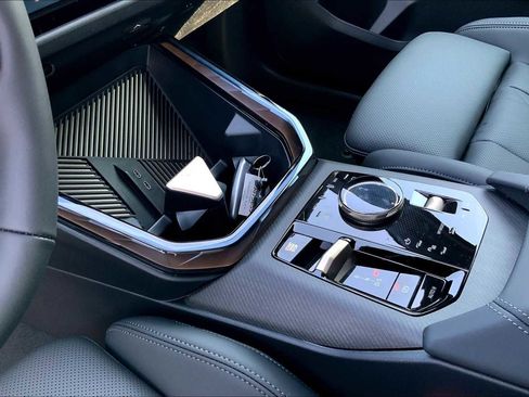 Used 2025 BMW X3 xDrive30i w/ Premium Package image 8