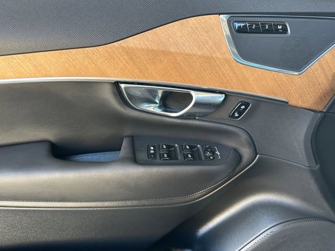Certified 2025 Volvo XC90 B6 Plus image 11