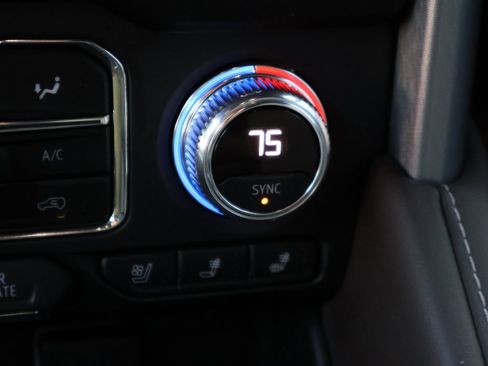 Used 2022 GMC Yukon SLT w/ SLT Luxury Package image 44