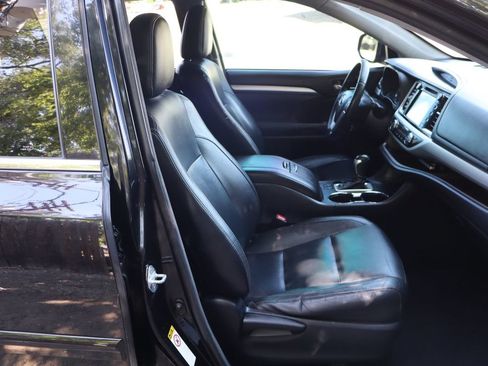 Used 2015 Toyota Highlander XLE FWD image 24