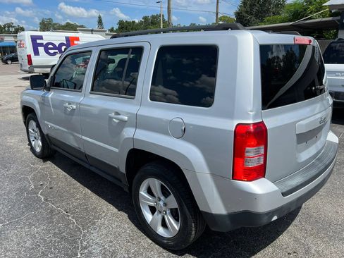 Used 2013 Jeep Patriot Latitude FWD image 7