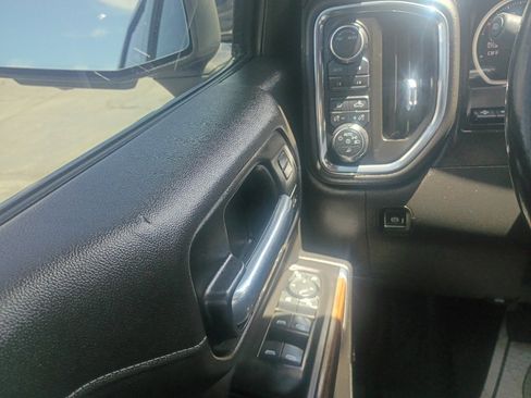 Used 2021 Chevrolet Silverado 1500 High Country w/ Technology Package AWD/4WD image 17