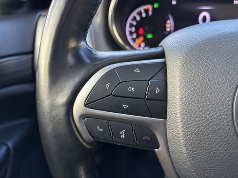 Used 2021 Jeep Grand Cherokee Laredo X image 15