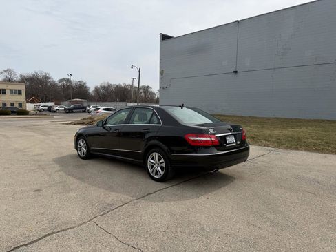 Used 2011 Mercedes-Benz E 350 4MATIC Sedan image 5