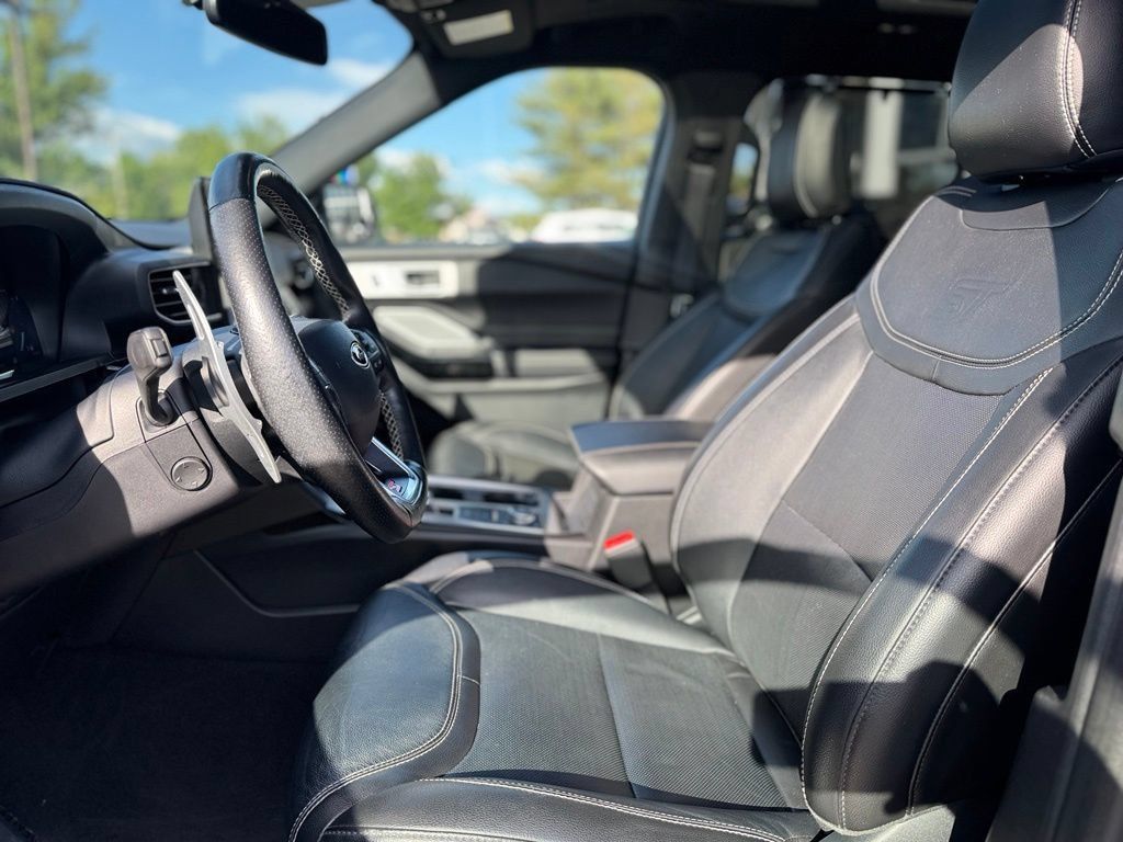 Used 2023 Ford Explorer ST w/ Technology Package AWD/4WD image 16