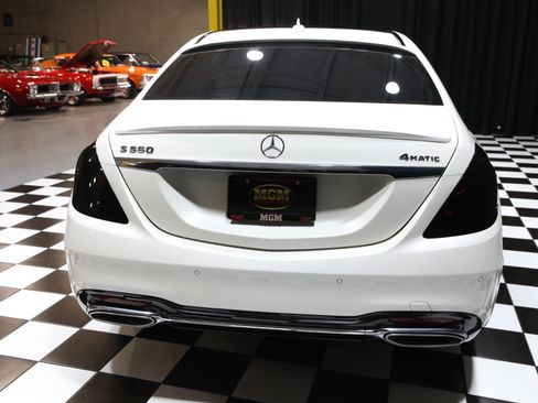Used 2019 Mercedes-Benz S 560 4MATIC Sedan image 20