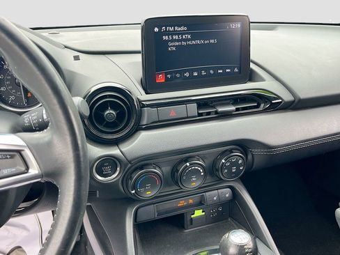 Used 2022 MAZDA MX-5 Miata Club image 14