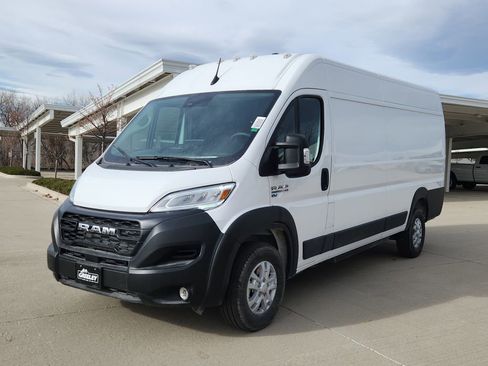 New 2025 RAM ProMaster 3500 w/ Convenience Group FWD image 4