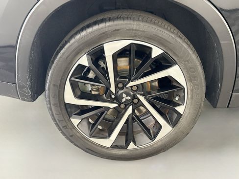 Used 2022 Mitsubishi Outlander SE image 33