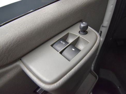 Used 2019 Chevrolet Express 3500 LT w/ LT Preferred Equipment Group image 10