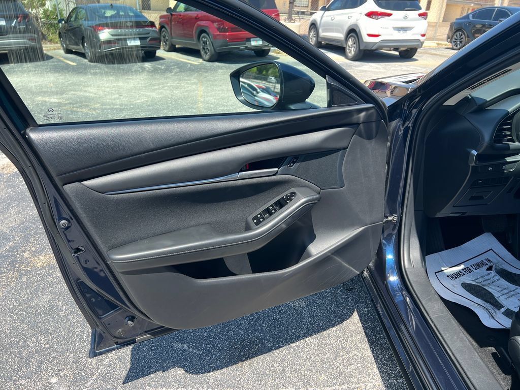 Used 2025 MAZDA MAZDA3 s FWD image 22