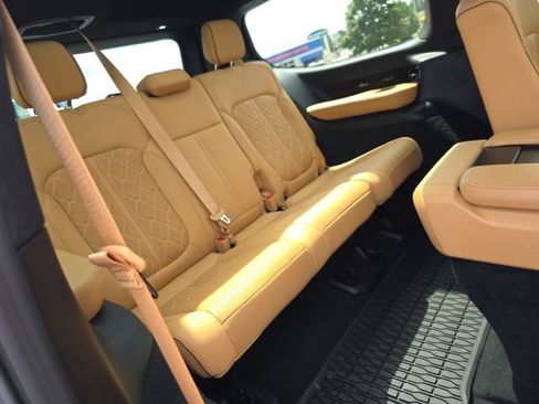 Used 2025 Jeep Grand Wagoneer Series III w/ Rear Seat Video Group 1 AWD/4WD image 47