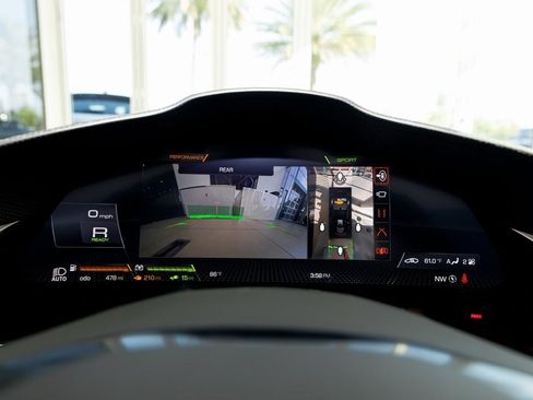 Used 2022 Ferrari SF90 Spider image 32