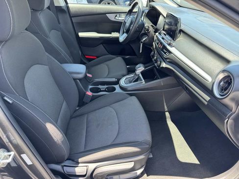 Used 2023 Kia Forte LXS FWD image 15