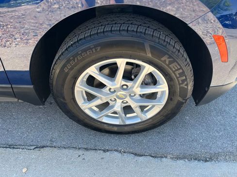 Used 2022 Chevrolet Equinox LT w/ LPO, Floor Liner Package AWD/4WD image 12