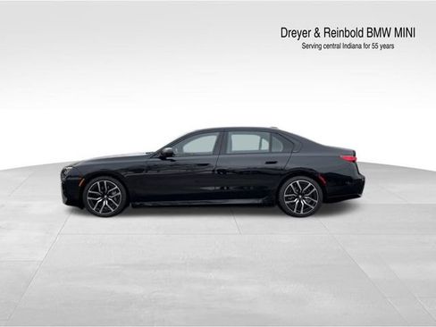Certified 2024 BMW i7 xDrive60 image 2