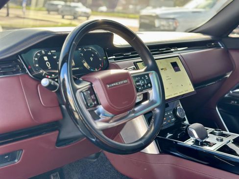 Used 2023 Land Rover Range Rover SE image 23