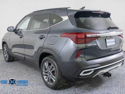 Used 2023 Kia Seltos S w/ Navigation Package AWD/4WD image 5