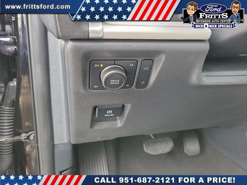 Certified 2025 Ford Expedition Active AWD/4WD image 13