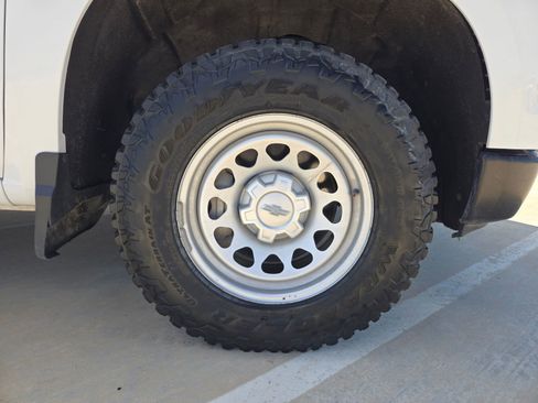 Used 2023 Chevrolet Silverado 1500 W/T w/ Trailering Package image 26