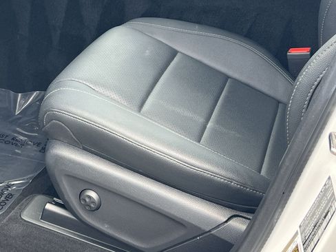 Used 2025 Mercedes-Benz GLE 350 4MATIC image 15