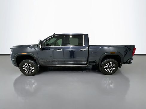 Used 2024 GMC Sierra 2500 Denali Ultimate w/ Max Trailering Package AWD/4WD image 4