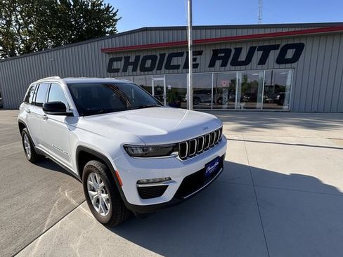 Used 2023 Jeep Grand Cherokee Limited AWD/4WD image 1