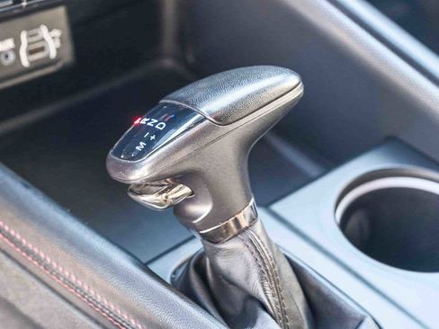 Used 2024 Dodge Durango GT RWD image 20