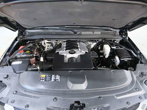 Used 2015 Cadillac Escalade ESV Premium image 38