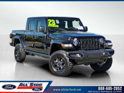 Used 2023 Jeep Gladiator Sport AWD/4WD image 1