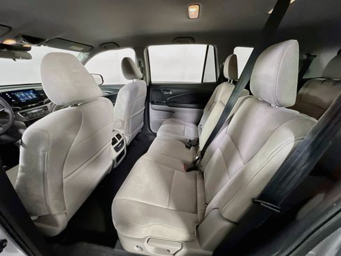 Used 2021 Honda Pilot EX image 23
