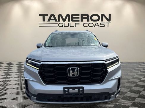 Used 2024 Honda Pilot Touring image 2