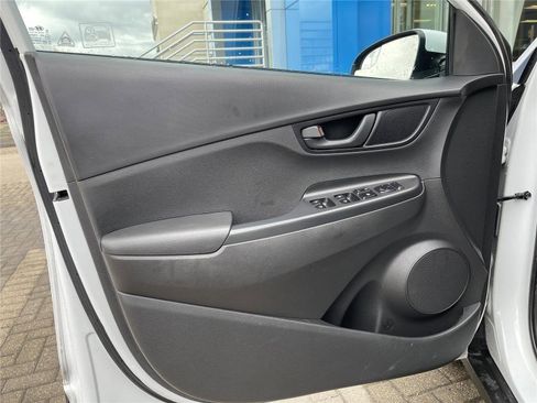 Used 2020 Hyundai Kona SE FWD image 11