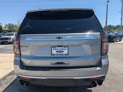 Used 2024 Chevrolet Suburban Premier AWD/4WD image 6