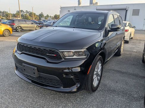 Used 2024 Dodge Durango GT RWD image 3