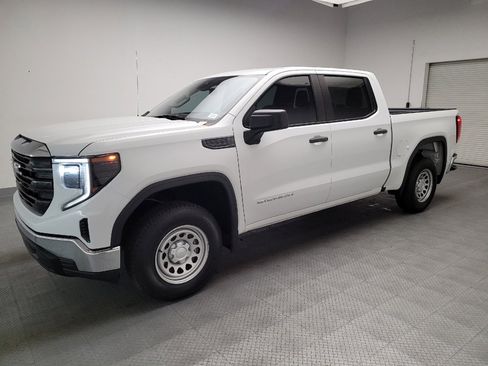 Used 2022 GMC Sierra 1500 Pro w/ Pro Value Package image 2