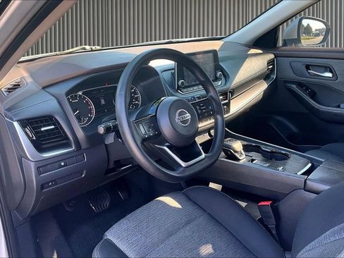 Used 2021 Nissan Rogue SV FWD image 15