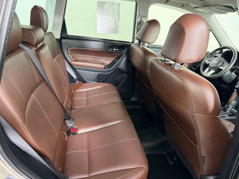 Used 2017 Subaru Forester 2.5i Touring AWD/4WD image 24