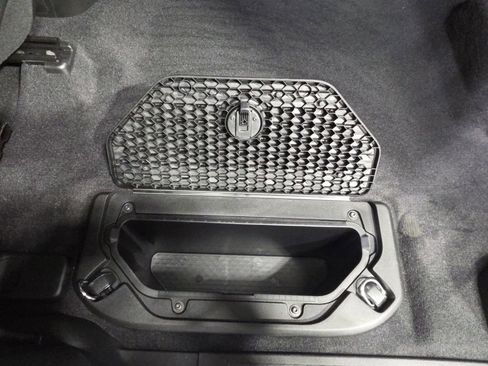 New 2026 RAM 1500 4x4 Crew Cab image 36