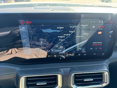 Used 2025 Ford Mustang GT Premium image 18